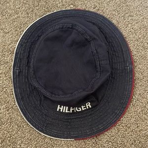 Tommy Hilfiger | bucket hat